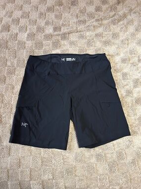 Arc'teryx Black Sabria Womens Outdoor Stretch Shorts
